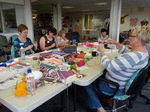 learn to knit - intermediate knitting class with debbie tomkies of dt craft and design